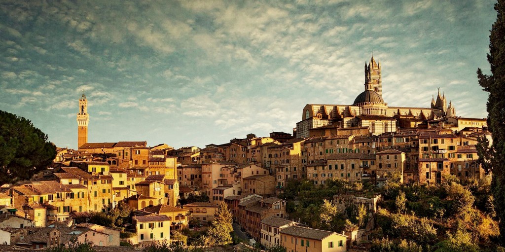 World___Italy_Panorama_of_the_city_of_Siena__Italy_063534__Fotor